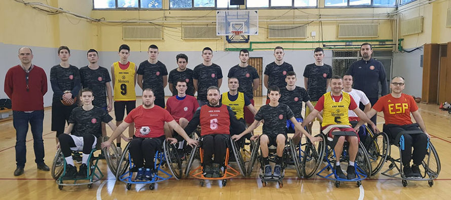Marinosi na treningu košarke u kolicima