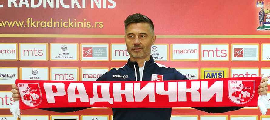 Radnički promovisao trenera, Radoslav Batak debituje protiv Vojvodine (VIDEO)