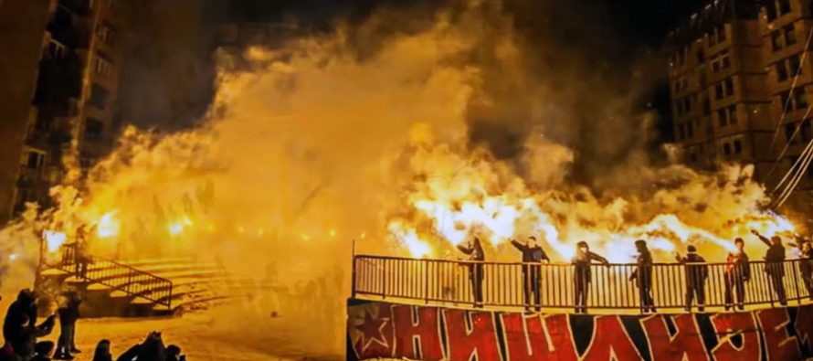Delije i Nišu proslavile Božić uz spektakularan vatromet (VIDEO)
